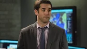 Frankie Rizzoli Jr. (Jordan Bridges) teilt sich momentan nicht nur die Arbeit, sondern auch die Wohnung mit seiner Schwester.