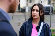 Esma (Özge Delioglan) ist fassungslos, als Tobias (Patrick Müller) Bandit kurzentschlossen ins Tierheim abschieben will.