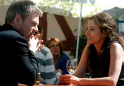 Über eine Internet-Kontaktanzeige hat Wallander (Kenneth Branagh) die attraktive Singlefrau Ella Lindfeldt (Orla Brady) kennen gelernt.