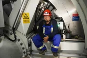 Profis am Limit Infrastruktur Arbeiter in der Windkraftanlage