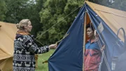 Villanelle (Jodie Comer), May (Zindzi Hudson)