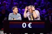 Rateteam-Kapitän Elton (r.) mit Schauspieler Richy Müller (l.).