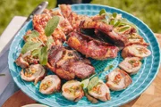 Ziegenrollbraten, Ziegenkotelett und ausgelöste Zickleinkeule.