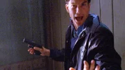 Woody (Jerry O'Connell) hat keine Ahnung, in welche Gefahr er sich begibt, als er das SWAT-Team zurückschickt und einen Polizistenmörder auf eigene Faust zu verhaften versucht.