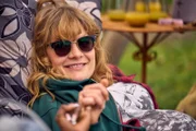 Lena (Anna Schimrigk) ist froh, dass sie Nikita als Co-Parent hat.