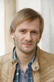 Sebastian Hollstein (Matthias Lier)
