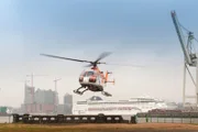 Asmus Theissen ist zusammengeschlagen worden und wird mit dem Heli ins Elbkrankenhaus geflogen.