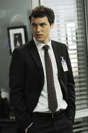 John Francis Daley als Dr. Lance Sweets  Die Verwendung des sendungsbezogenen Materials ist nur mit dem Hinweis und Verlinkung auf TVNOW gestattet.; John Francis Daley als Dr. Lance Sweets  Die Verwendung des sendungsbezogenen Materials ist nur mit dem Hinweis und Verlinkung auf TVNOW gestattet.