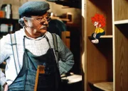Meister Eder (Gustl Bayrhammer) und sein Pumuckl. Weiteres Bildmaterial finden Sie unter www.br-foto.de.