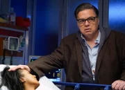 Chicago Med Liebe tut weh - Love Hurts Staffel 2, Episode 23 Besorgter Vater: Oliver Platt als Dr. Daniel Charles.