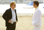 Auf der Party von Paul Sanders (Neil Jackson, r.), dem Inhaber einer Spedition, ist einer grauenhaften Mord passiert. Horatio (David Caruso) nimmt die Ermittlungen auf und kommt dabei einem brutalen Mädchenhändlerring auf die Spur.