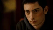 Lux (Théo Fernandez) will mehr über Charlie erfahren.