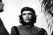 Das berühmte Bild von Che Guevara, der „Guerillero Heroico“ — aufgenommen vom kubanischen Fotografen Alberto Korda.