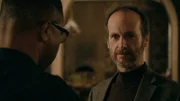 Matt Miller TV (Cuba Gooding jr., l.); Dr. Elias Cunningham (Denis O'Hare, r.)