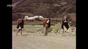 Beerdigungsprozession im boliviansichen Hinterland.