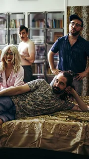Sonja Cariaso (links), Sebastian Brummer (Mitte), Jakob Leube (rechts) und Freddy Radeke (liegend). Sonja Cariaso (links), Sebastian Brummer (Mitte), Jakob Leube (rechts) und Freddy Radeke (liegend).