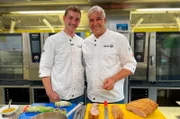 Küchenchef Alexander Trommer und sein Sohn Daniel. Weiteres Bildmaterial finden Sie unter www.br-foto.de.