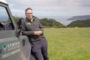 Park Ranger Tim Parish hat seinen Arbeitsplatz im Exmoor National Park. Jeden Tag fährt er durch das Moor und stellt sicher, dass der Schutz von Tier und Natur gewährleistet ist und Reisende die Wege nicht verlassen.