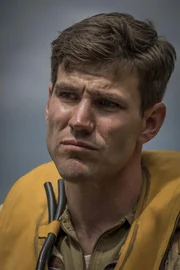 Nately (Austin Stowell)