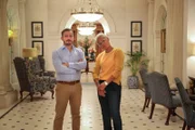 Diskretion ist alles! Doch Giles Coren und Monica Galetti dürfen einen exklusiven Blick hinter die Kulissen des "The Lanesborough" werfen.