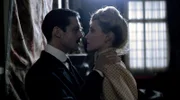 Gabriel Sabran (Christophe Montenez) und Meg Steinheil (Evelyne Brochu)