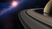 Im Ringsystem des Saturn bewegen sich Material und kosmischer Staub sehr viel schneller als interplanetaren Raum.