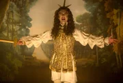 Louis XIV (George Blagden)