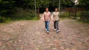 Lutz van der Horst (l.) und Fabian Köster (r.) auf dem Weg zum Koalitionsvertrags-Check mit Hauptstadtkorrespondent Robin Alexander in der Berliner Eventlocation "Musikbrauerei".