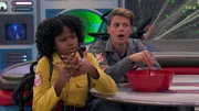 Charlotte Page (Riele Downs), Henry Hart (Jace Norman)