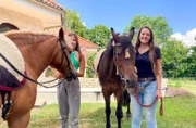 Wegen ihrer Pferde zogen die beiden Schwestern Nandini (14) und Jenni (20) vor drei Jahren von Halle nach Teicha. Lange mussten sie ihre Eltern nicht überreden.