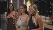 V.l.: Esra, Seyma, Michelle und Linda am Buffet
