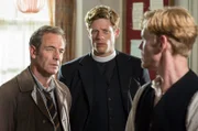 v.l. Geordie Keating (Robson Green),  Sydney Chambers (James Norton) und Theo Graham (Jeremy Neumark Jones)