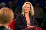 Rund um das Thema Liebe gibt es unzählige romantische, lustige aber auch nervenaufreibende Geschichten. Viele solcher Lovestorys wurden im Kölner Treff schon erzählt. - Gast in der Sendung: Anna Schudt, Schauspielerin