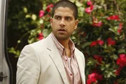Bei der Abschiedsparty der Lamberts, einer wohlhabenden Familie Miamis, die zusammen mit ihren Kindern auf eine gro&szlig;e Reise gehen wollen, wird ihr Kinderm&auml;dchen Vanessa erstochen aufgefunden. Eric Delko (Adam Rodriguez) erkennt schnell, dass in der Familie einiges im Argen liegt ...
