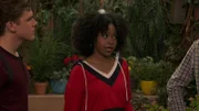 Jasper Dunlop (Sean Ryan Fox), Charlotte Page (Riele Downs)