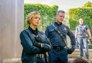 Arielle Kebbel (Lucy Donato), Peter Krause (Bobby Nash).