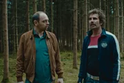 Sind sich überhaupt nicht einig, v.li.: Dragan Vujic als Pirmin, David Constantin als Bax