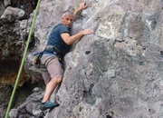 Moderator Roland Luder beim Freeclimbing in Krabi. Moderator Roland Luder beim Freeclimbing in Krabi.