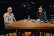 Steve Ayan, Psychologe, und Moderatorin Olivia Rölin