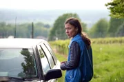 ARD/SWR TATORT: DU ALLEIN, "Fernsehfilm Deutschland 2020", am Sonntag (24.05.20) um 20:15 Uhr im ERSTEN. Katja Bürkle als Tamara Stuber, von der sich herausstellt, dass sie zu einem der Opfer Kontakt hat.