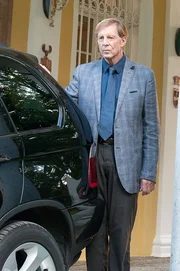 Theo Maalek (Peter Mandl).