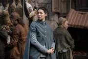 Claire Randall (Caitriona Balfe)