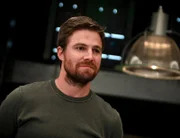 Oliver Queen (Stephen Amell)