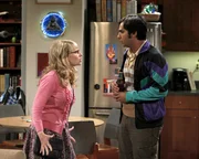 Penny (Kaley Cuoco) ist bei Amy untergetaucht, doch Rajesh (Kunal Nayyar) gelingt es, sie ausfindig zu machen. Penny (Kaley Cuoco) ist bei Amy untergetaucht, doch Rajesh (Kunal Nayyar) gelingt es, sie ausfindig zu machen.