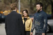Angie D'Amato (Leighton Meester, M.); Will Cooper (Taran Killam, r.)