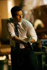 Det. Jesse Cardoza (Eddie Cibrian)