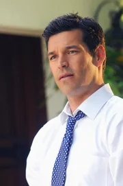 Det. Jesse Cardoza (Eddie Cibrian)