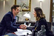 Jenny (Kaja Schmidt-Tychsen) bringt Deniz (Igor Dolgatschew) unabsichtlich auf eine Idee.