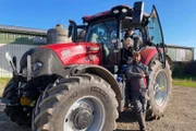 Familie Wieser auf ihrem Hof in Frankreich