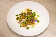 Paul Ivic: Einkorn-Couscous mit Edamame.